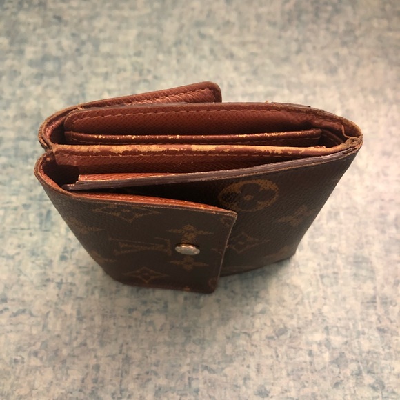 Vintage Louis Vuitton Monogram Wallet - Picture 4 of 8